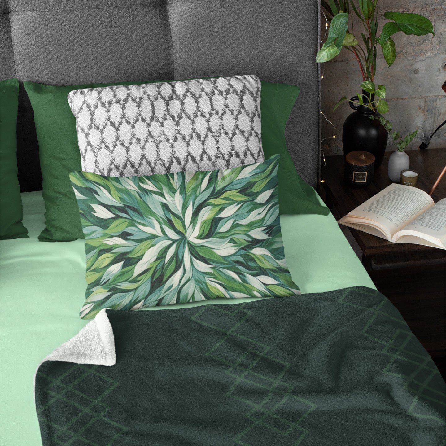 Green Compass (lumbar pillow Cover-Only)